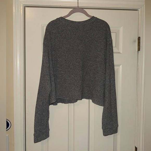 Wild Fable Gray Cropped Sweatshirt - Picture 3 of 3